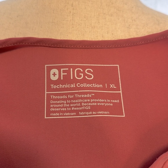 FIGS women XL Catarina scrub top Limited Edition Quartz Breast Care Awareness - Picture 4 of 4